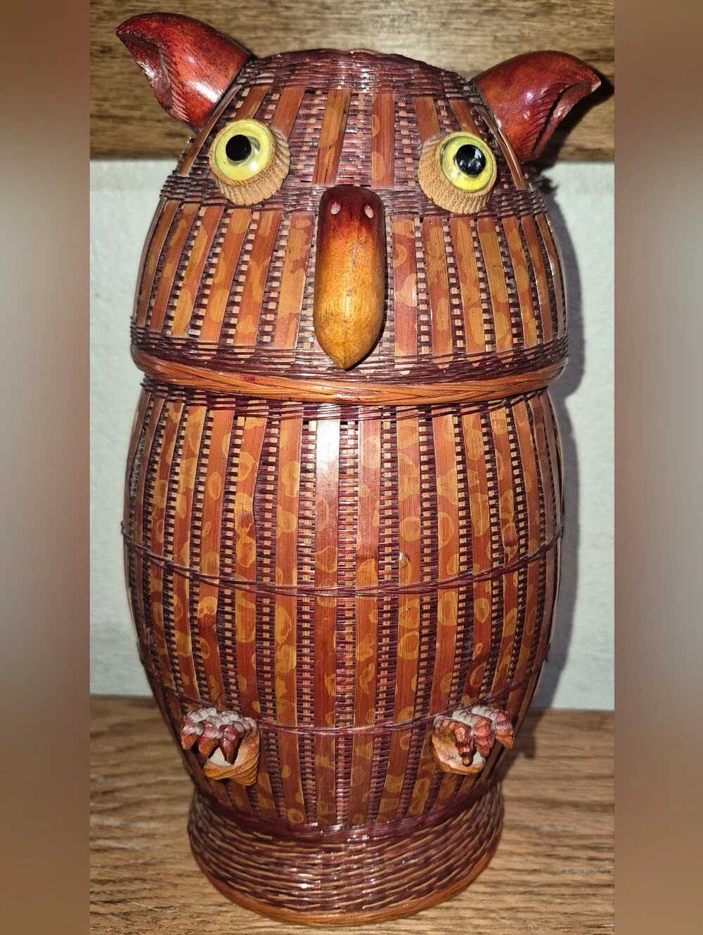 Vintage Lidded Owl Basket, Woven Wicker, RARE FIND!! 1970s